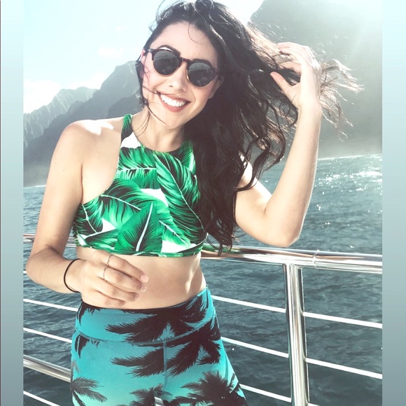 Meet Your Posher - Picture 1 of 1